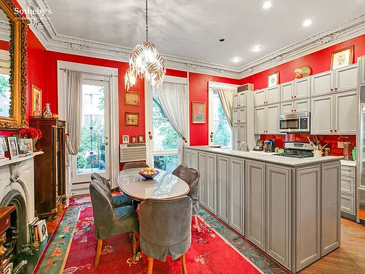 Rented by Sotheby's International Realty | media 4