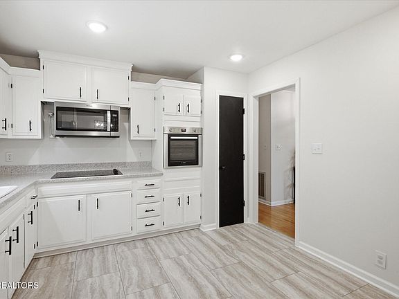 5th image of 6408 Flintrock Cir