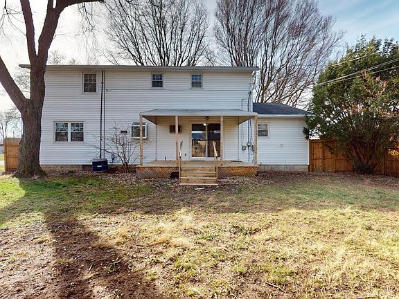 5th image of 49 Louise Dr