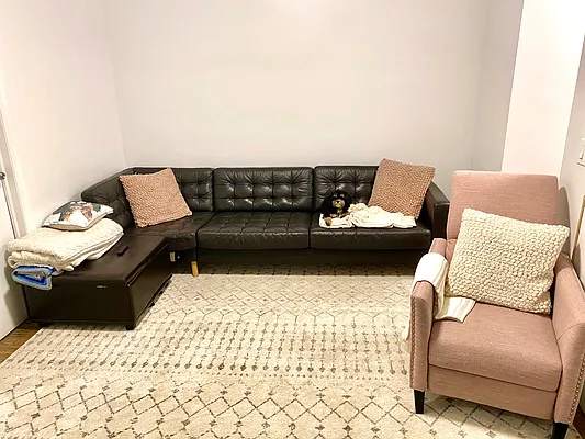 Rented by Owner | media 9