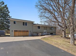 7926 Zinnia St, Victoria, MN 55386