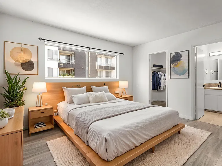 (El/Ti/Yo:B) 5139 White Oak Avenue — Photo 19