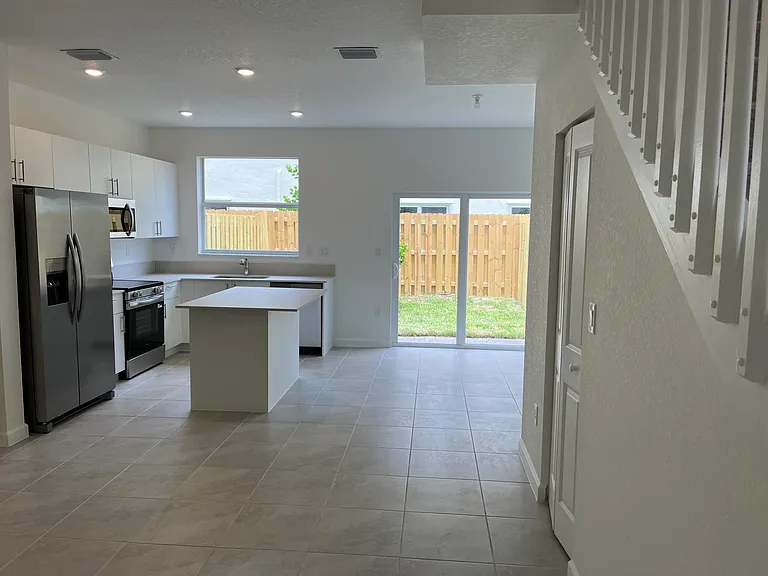 2624 SE 25th Ct — Photo 11