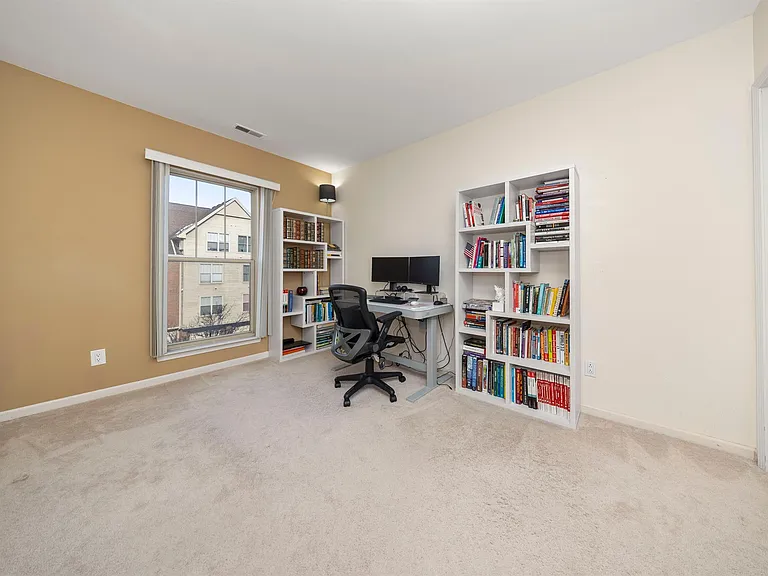160 Tiffany Ln — Photo 22