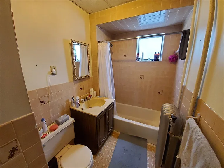 1109 Broadway #1 — Photo 7