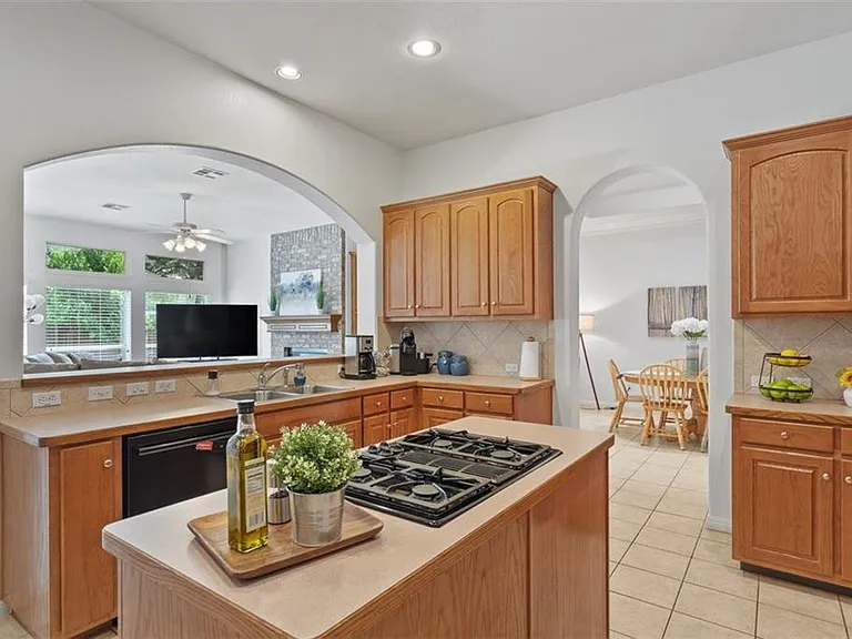 2101 Aaron Ross Way — Photo 13