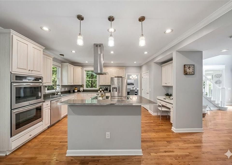 2nd image of 3405 Duckpond Trce