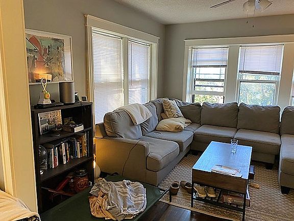 4th image of 213-215 E 30th St #213-2W
