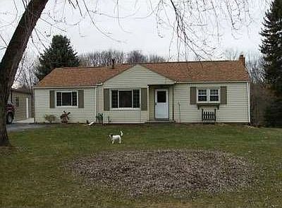 2nd image of 1100 Willowbrook Dr E