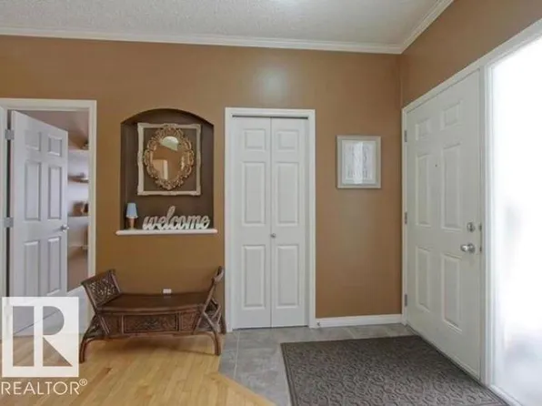 3040 Spence Wynd SW #107, Edmonton, AB T6X 1N7