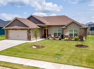 3511 Goldenwood Dr, Columbia, MO 65202