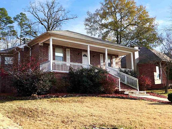3rd image of 39 Garden Oaks Dr