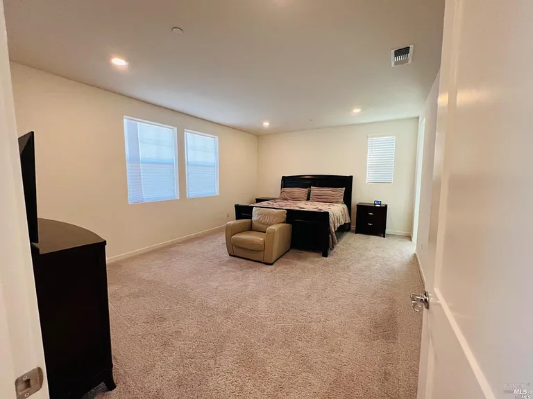 2451 Lake Club Dr — Photo 5