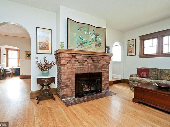 2nd image of 1926 Ashland Ave