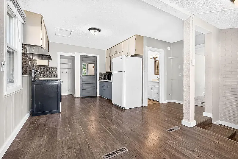 3 bed, 1048 sqft, $1,400 — Photo 4