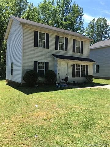 2nd image of 719 Dawn Cres