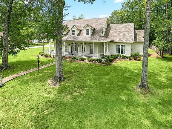 2nd image of 62 Colony Trail Dr