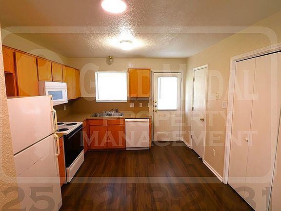 3rd image of 4500 Sylvia Dr APT A