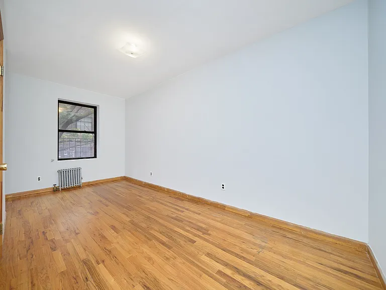 460 9th Ave #3 — Photo 11