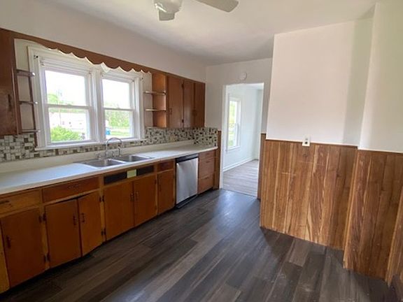 5th image of 2108 W Main St