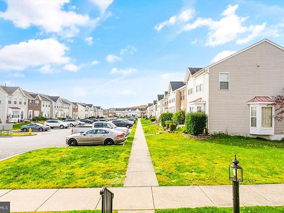 5th image of 3354 Vineland Pl