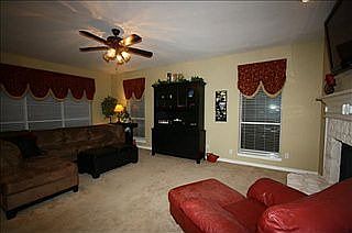 4th image of 5001 Roundtree Ct