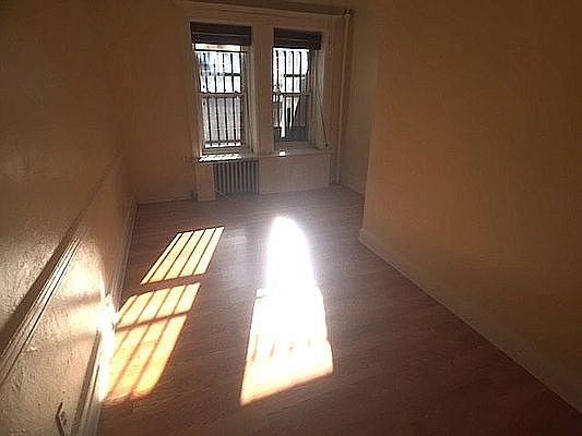 4th image of 428 Convent Ave APT 2
