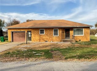 104 W Lee St, Butler, MO 64730