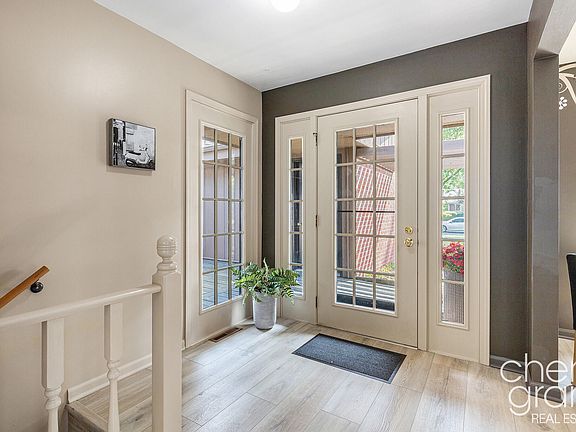 5th image of 1323 Suncrest Dr NE #68
