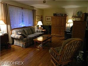4th image of 760 Woodbrook Rd