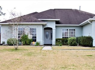221 N Silvermaple Dr, Slidell, LA 70458