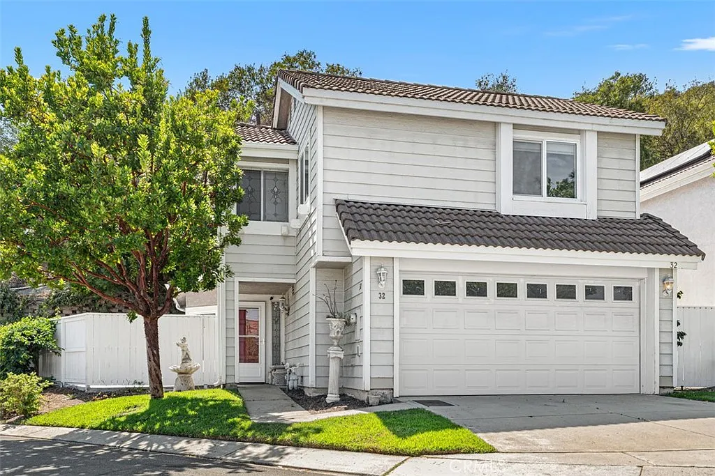 3 bed, 2.5 bath, 1289 sqft, $4,800 — Photo 3