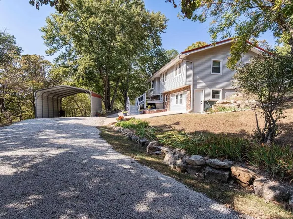 17536 26th St, Lawrence, KS 66044