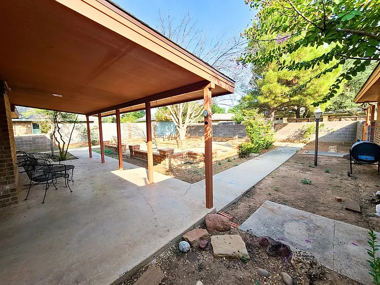2900 Goddard Pl — Photo 11