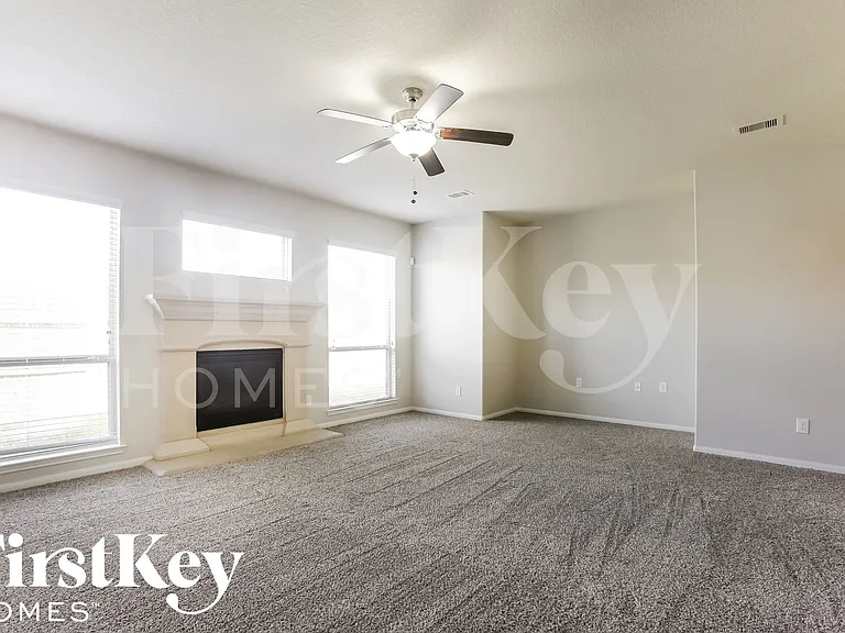 9931 Knob Hollow Way — Photo 3