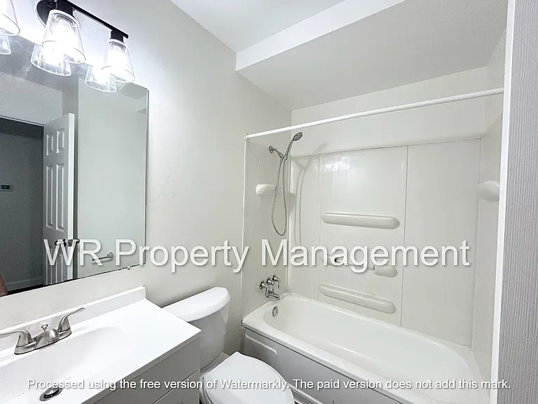 7076 Middlebury Dr — Photo 5
