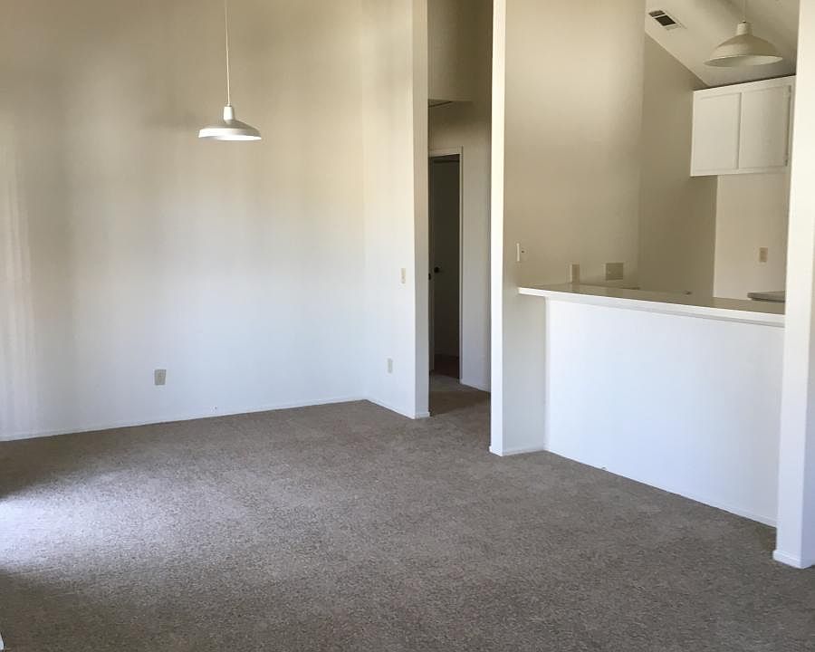 Dining/Kitchen