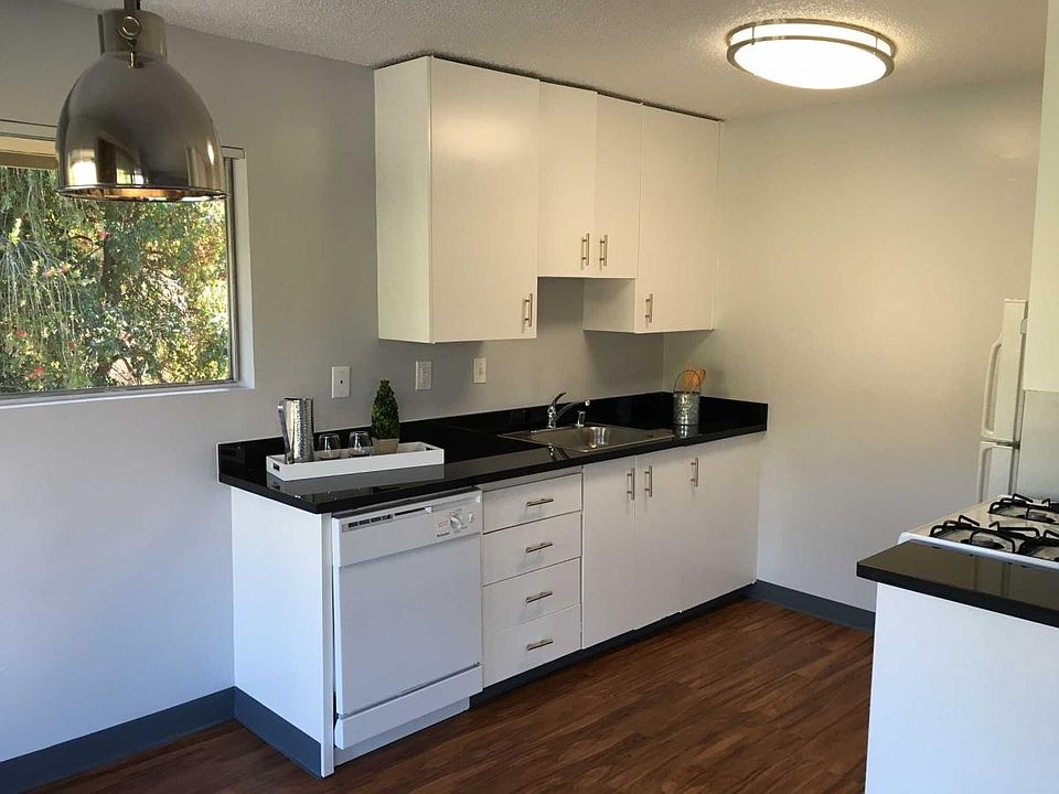 1st image of 1551 Regent St