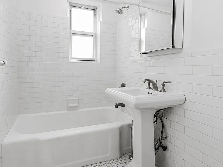 66-33 Yellowstone Blvd #4A — Photo 6