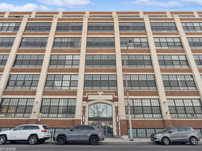 3963 W Belmont Ave Unit 229, Chicago, IL, 60618