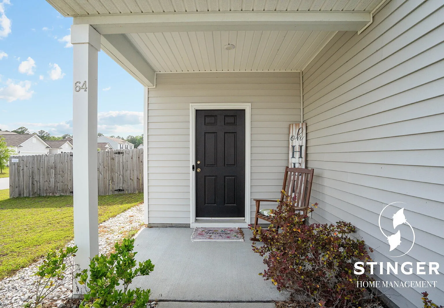 3 Bed / 2.5 Bath Home For Rent in Shadow Moss — Photo 2
