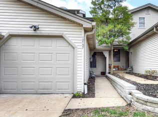 12157 Autumn Lakes Dr UNIT D, Maryland Heights, MO 63043