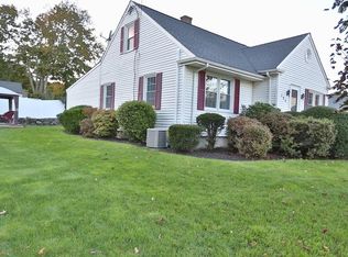 123 Fairview Ave, Somerset, MA 02726
