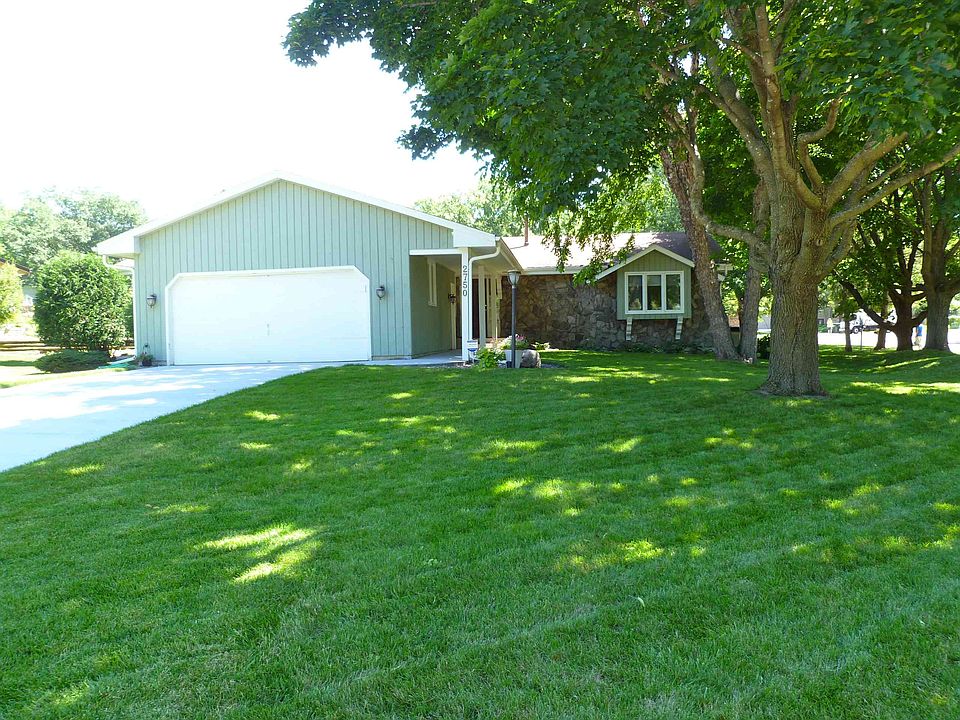 1st image of 2750 Shadyview Ln N