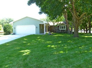 2750 Shadyview Ln N, Plymouth, MN 55447