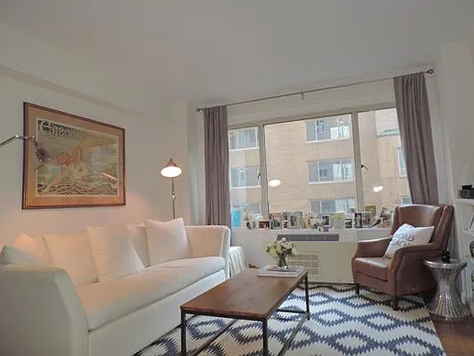 Rented by essential NEW YORK Real Estate | media 2