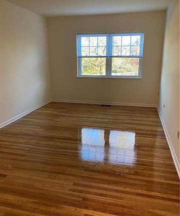 5th image of 1825 Ashley Ln #206