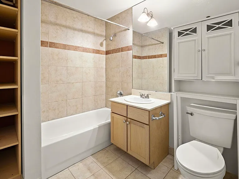 610 Newark St #4E — Photo 13