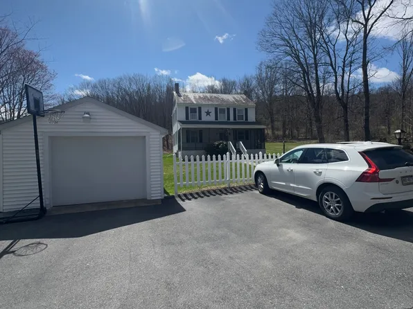 162 Lesh Rd, Sciota, PA 18354