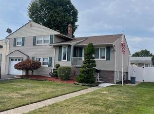 9 Donovan Ave, Carteret, NJ 07008